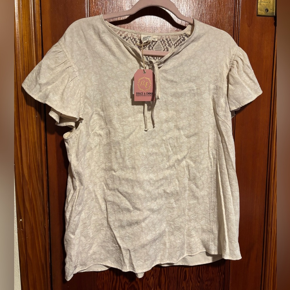 GRACE & EMMA Beige Ruffle Blouse with Lace Size XL